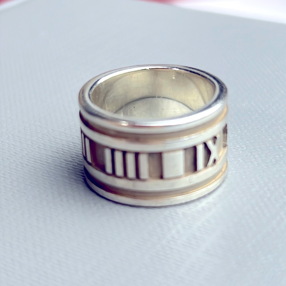 TIFFANY & CO. Atlas 1995 Roman Number Wide SV 925 Ring Silver  Sz.  50 Auth 5.25
